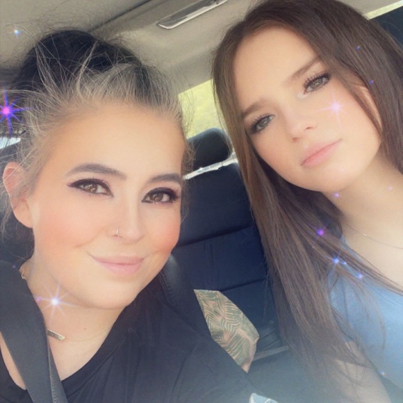 Meet your Posher, Brandy - Picture 4 of 7